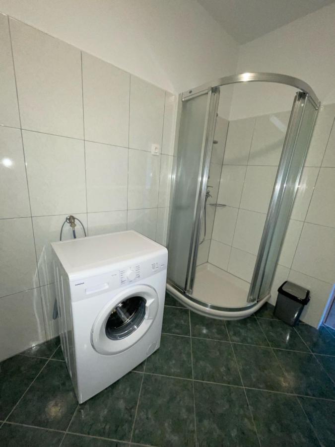 Apartman Varea Ližnjan Eksteriør bilde