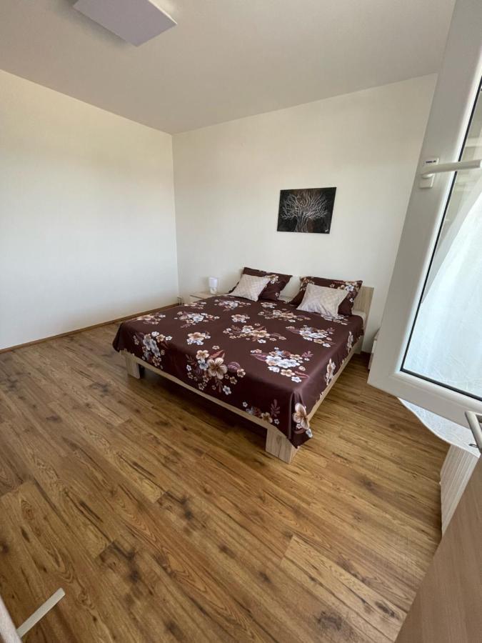 Apartman Varea Ližnjan Eksteriør bilde