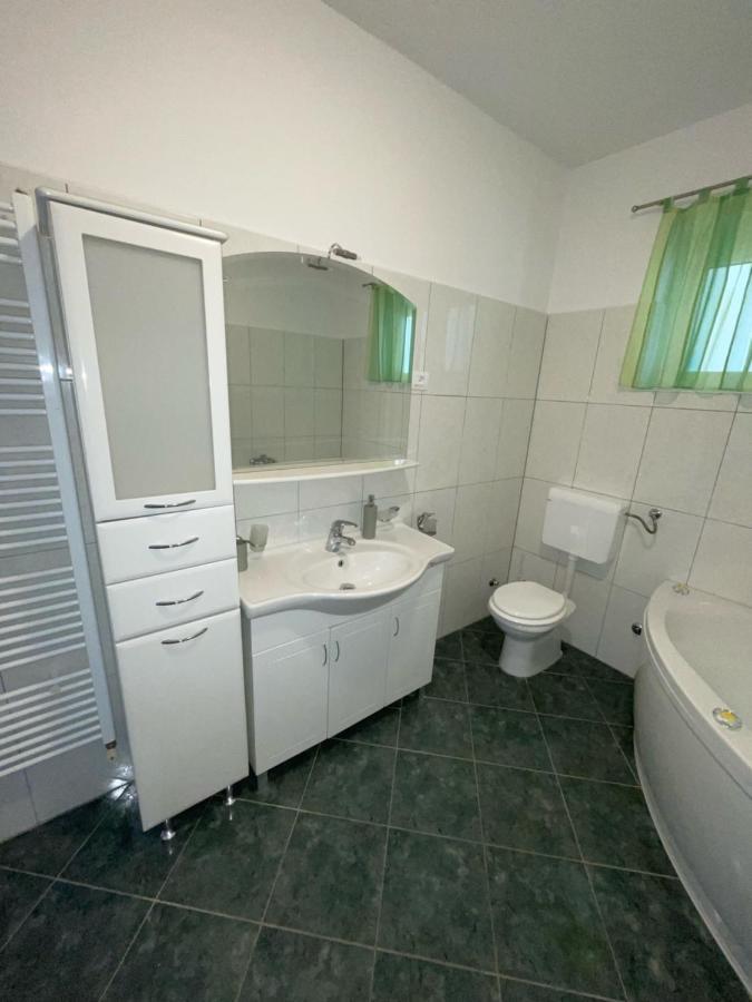 Apartman Varea Ližnjan Eksteriør bilde